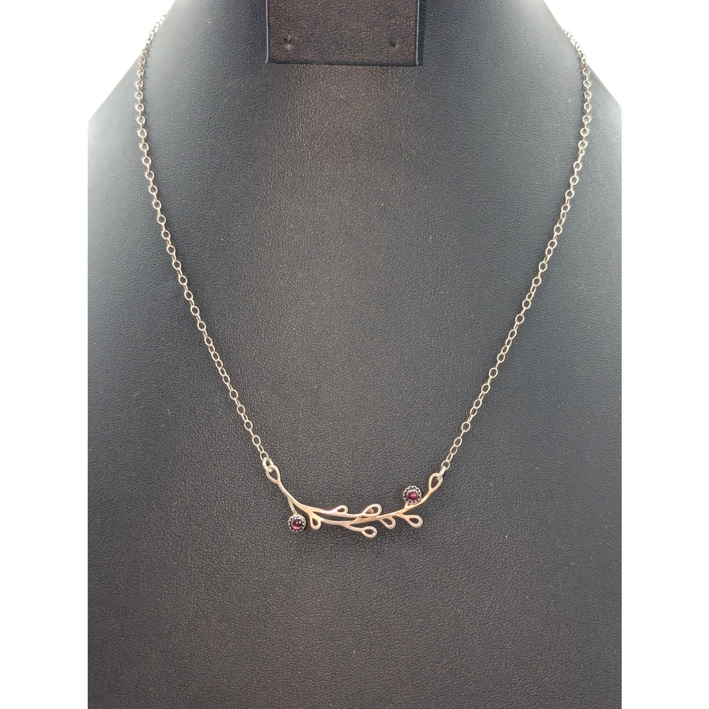Vintage 925 Sterling Silver (Except Clasp) Burgundy Cabochon Leaf 18.5" Necklace