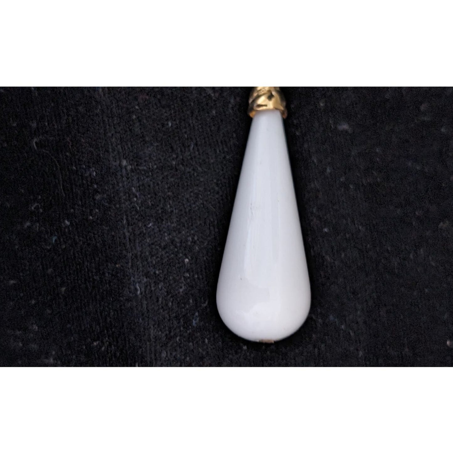 Rare! Vintage Signed FO Inc. Large Milk Glass Teardrop Swirl Clip On Earrings