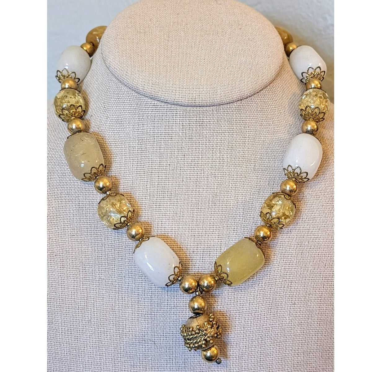 Vintage Gold Tone Glass Beaded Dangle 16" Necklace