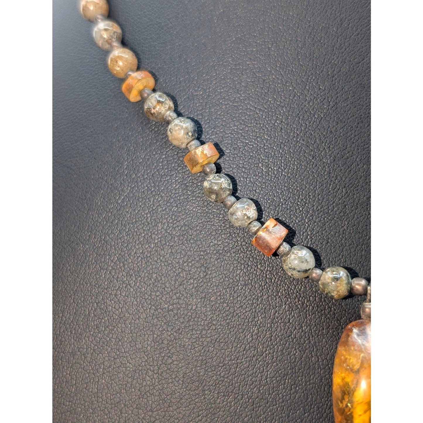Vintage Boho Stone Bead Amber Pendant Toggle Clasp 17.5" Necklace