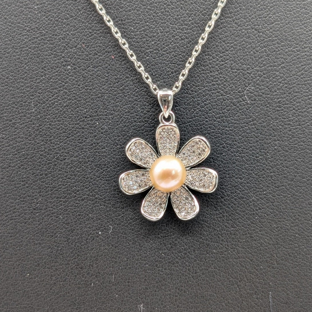 Vantel Pearls 925 Sterling Pearl in CZ Encrusted Flower Pendant Chain Necklace