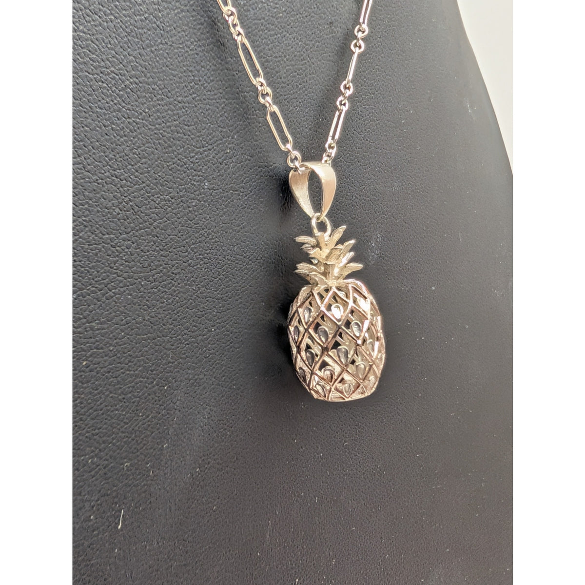 Vintage 925 Sterling Silver 3D Pineapple Pendant Unique Chain Link Necklace 7.4g