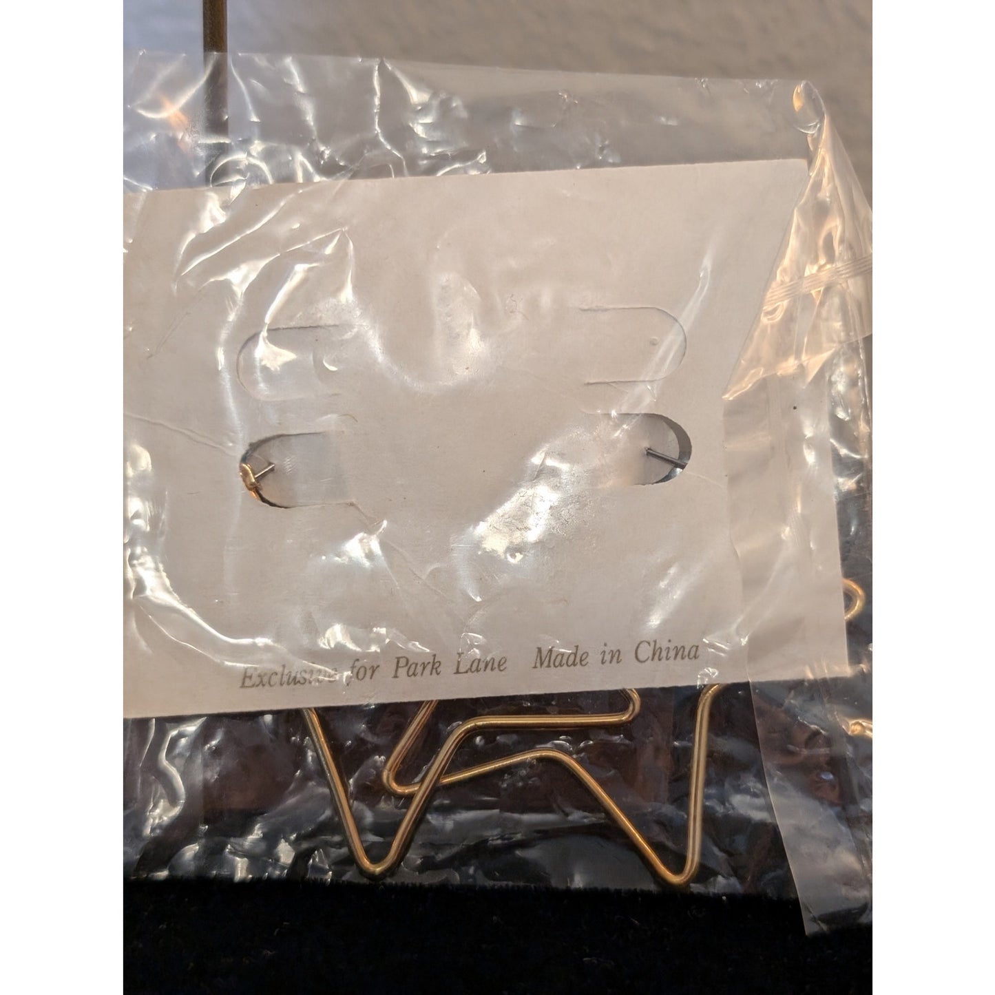 Park Lane Large Gold Tone Star Snap Down Bar Pierced Earrings NWT