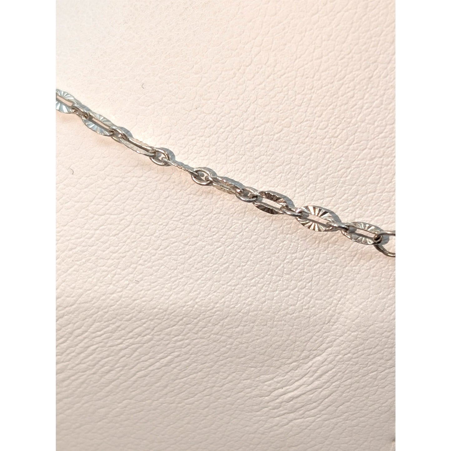 Vtg 925 Sterling Silver Unique Oval Diamond Cut Etched 18.5" Chain Link Necklace