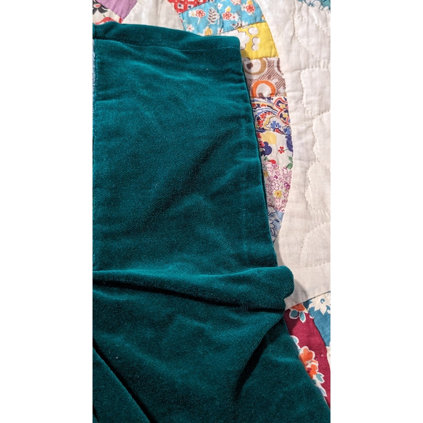 Vintage Homemade Green Velvet Embroidered Mtn. Scene Topper Juniors XS
