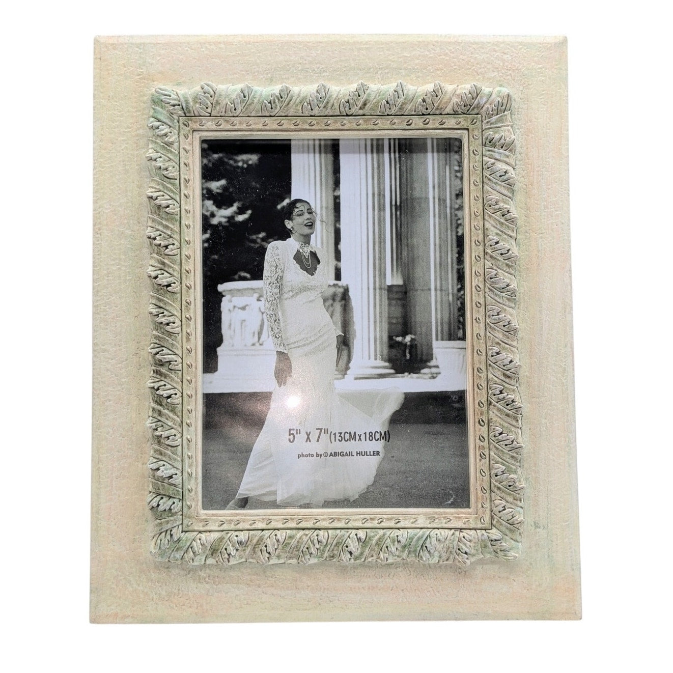 Vintage Antiqued Cream W/ Slight Green Tint 5"X7" Photo Frame