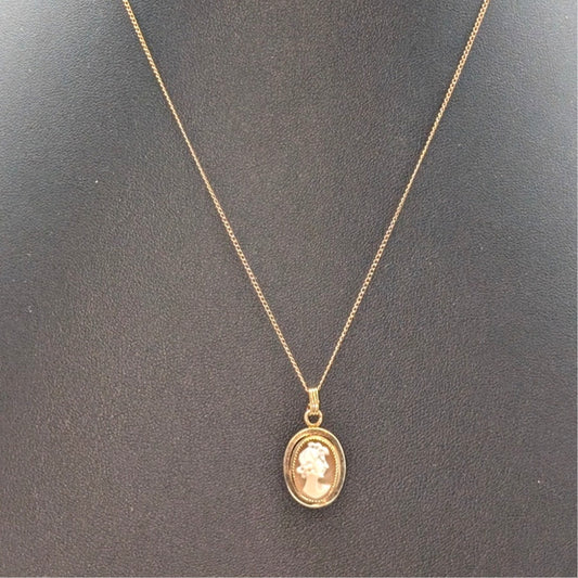 Vintage 12K Yellow Gold Filled Carved Shell Cameo Pendant 18" Necklace