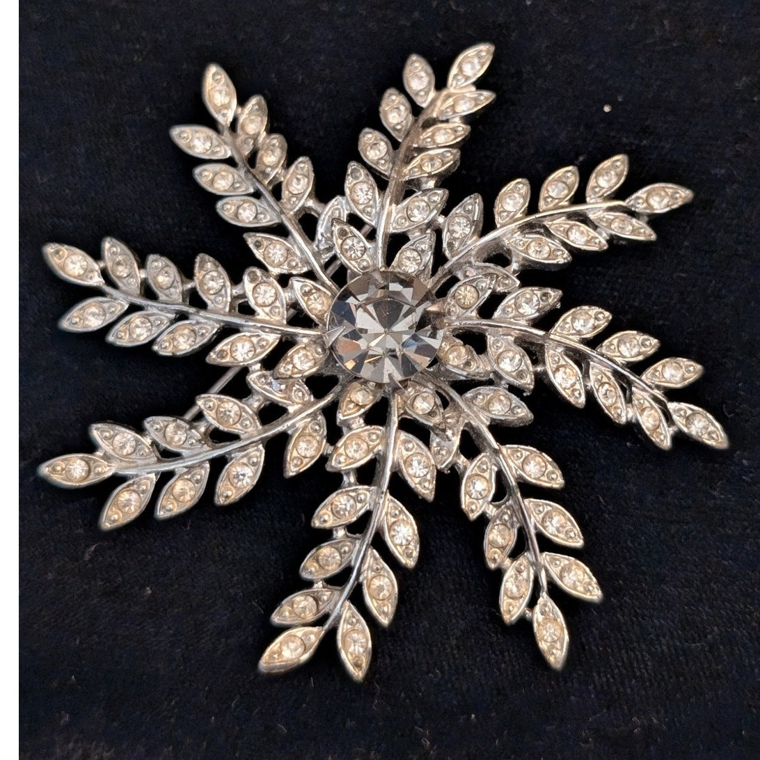 Vintage 1963 Sarah Coventry Silver Tone Rhinestone Snowflake Leaf Brooch