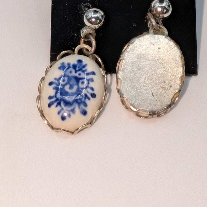 Vintage Delft Blue Floral Ceramic Dangle Silver Tone Earrings