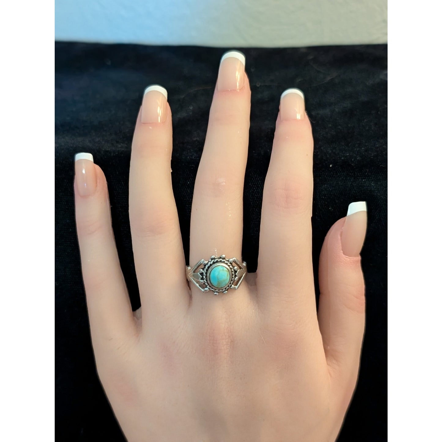 Vintage 925 Sterling Silver Thailand Turquoise Ring Size 7.5
