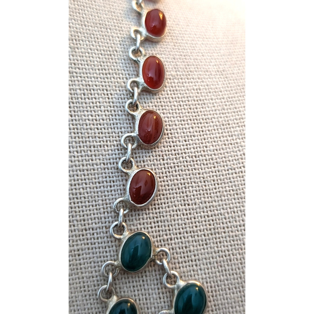 Vtg Green & Red Onyx Cabochons 925 Sterling Silver Collar Hook Clasp Necklace