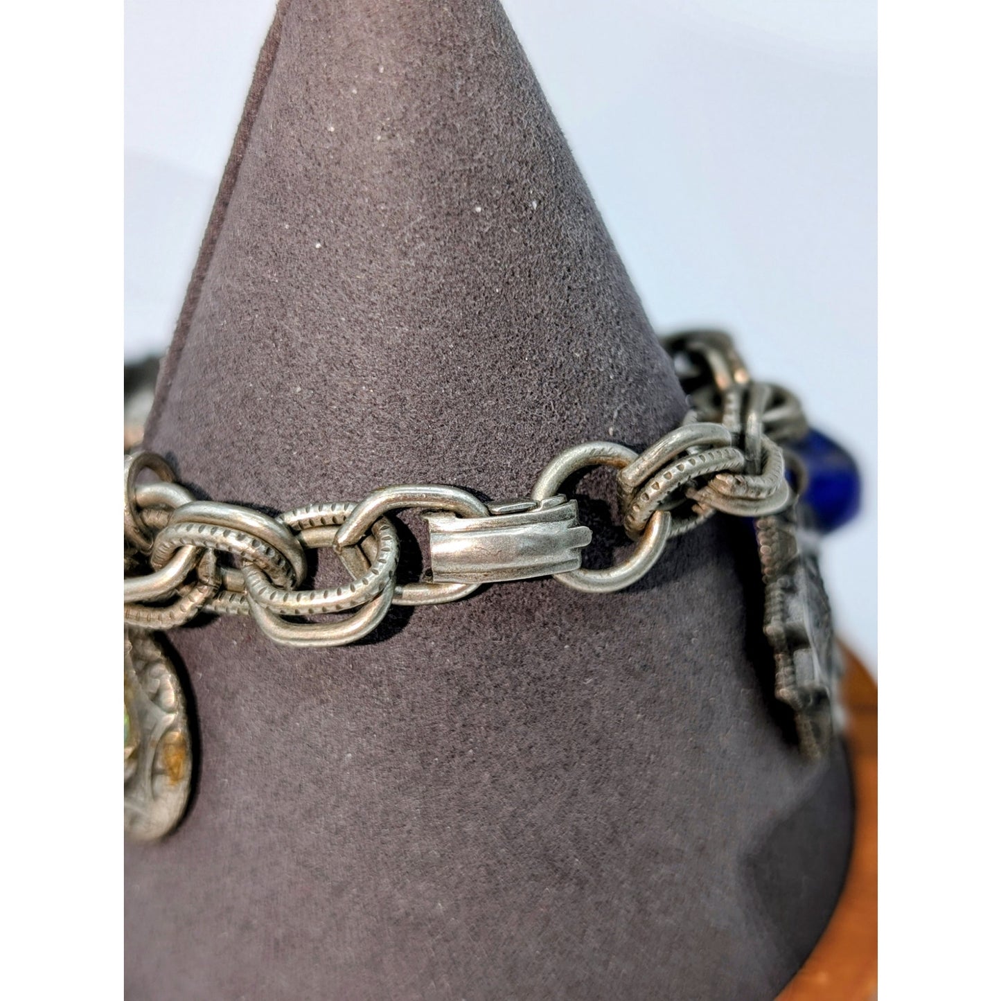 Vintage Silver Toned Fold Over Clasp Etruscan Heraldic Fob Chunky Charm Bracelet