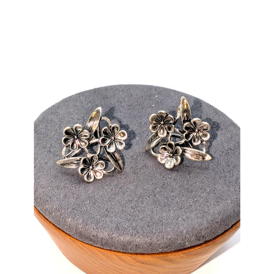 Vintage Beau Sterling 925 Sterling Silver Three Flower Screw On Earrings