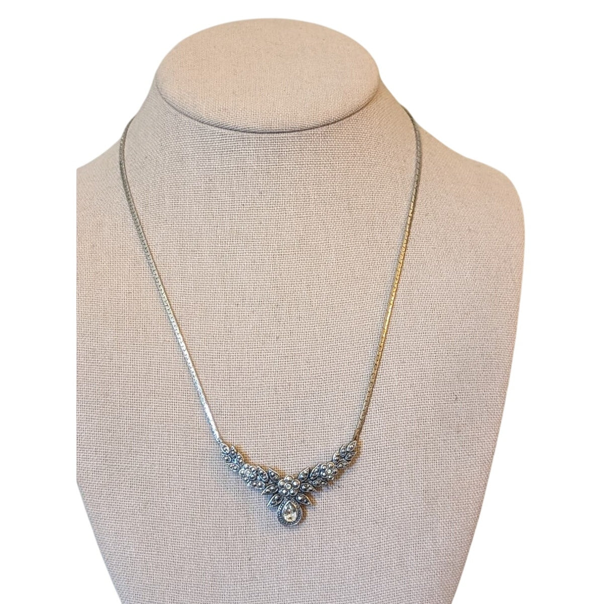 Avon Art Deco Style Silver Plated Metal Marcasite Stone Floral Choker Necklace