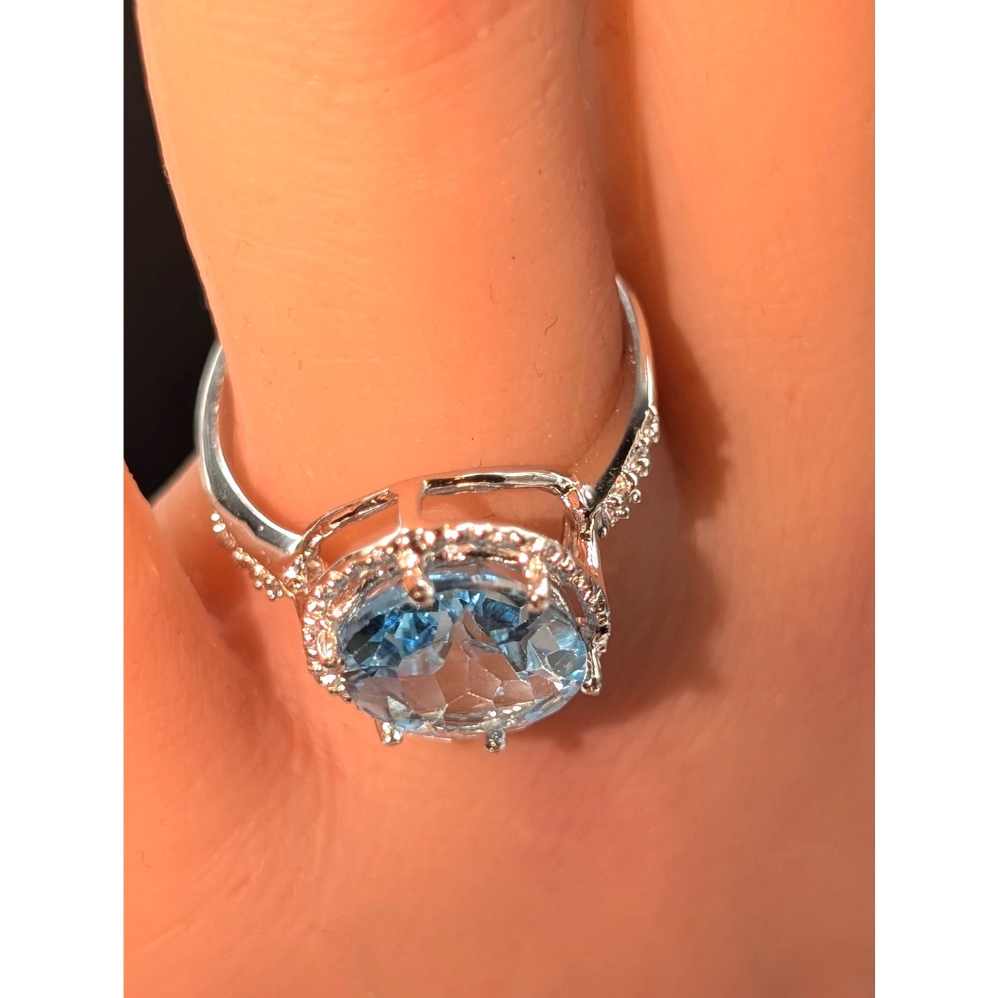 925 Sterling Silver Sky Blue Topaz Diamond Ring Size 8.25