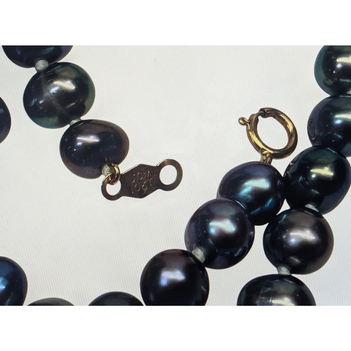 JCM 10K Yellow Gold Hand Knotted Blue Lavender Genuine Freshwater 17.5" Pearls