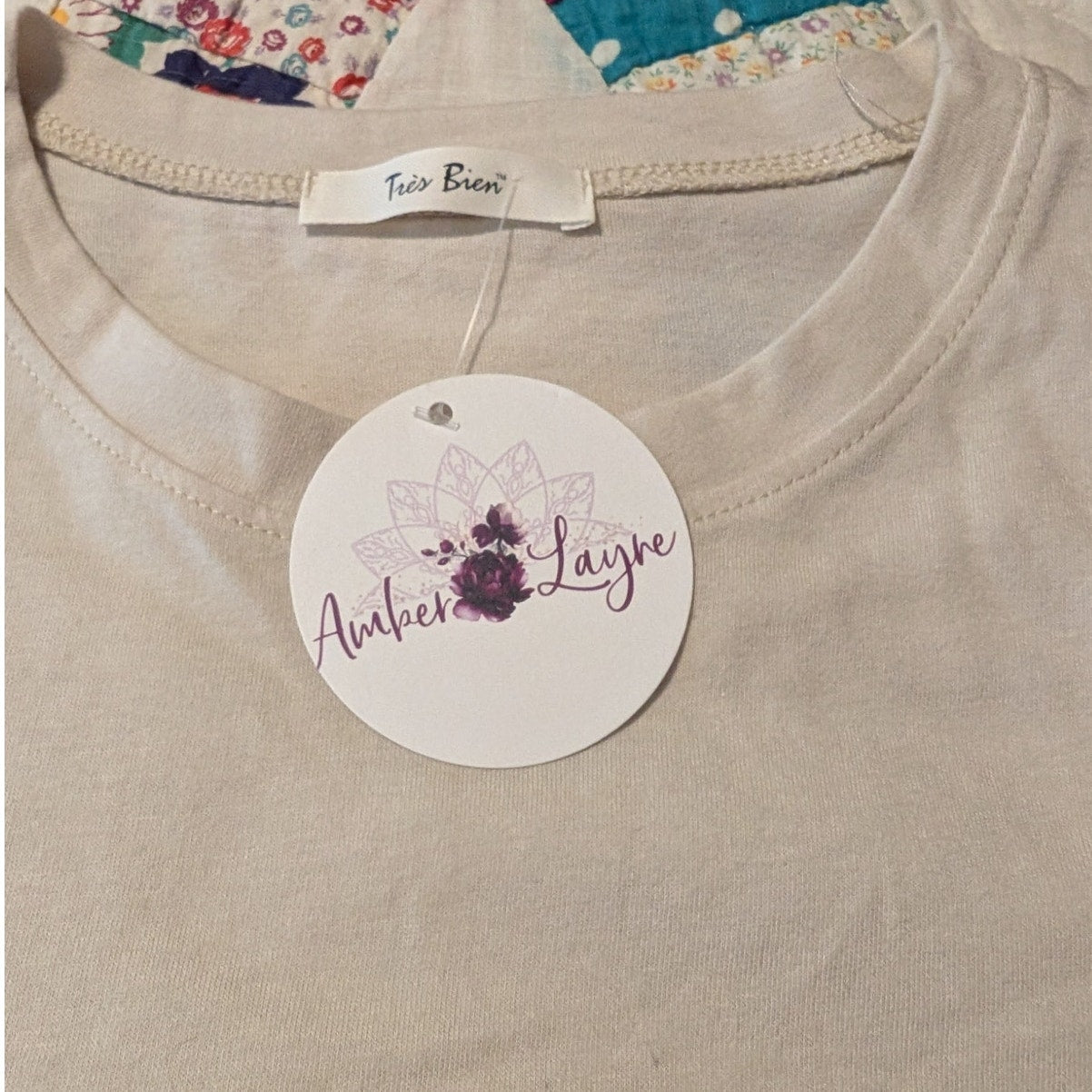 Tres Bien Ecru Script Tee Crop Oversized Shirt Womens Size S/M NWT