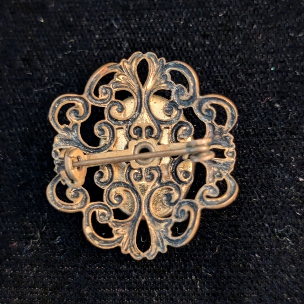 Vintage Courtship Antiqued Gold Tone Brooch
