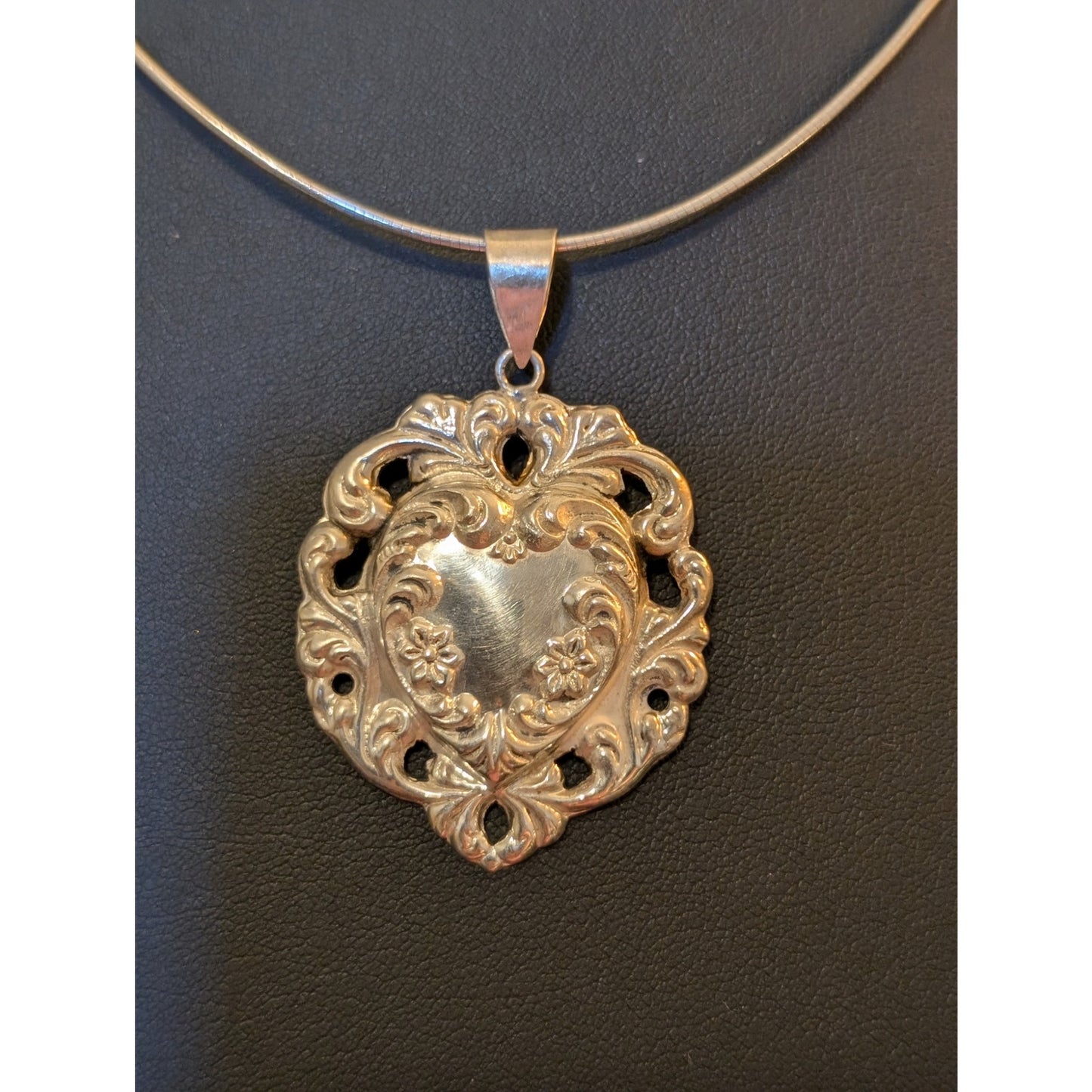 Vintage Sterling Silver Floral Lacy Heart Pendant 20" Necklace