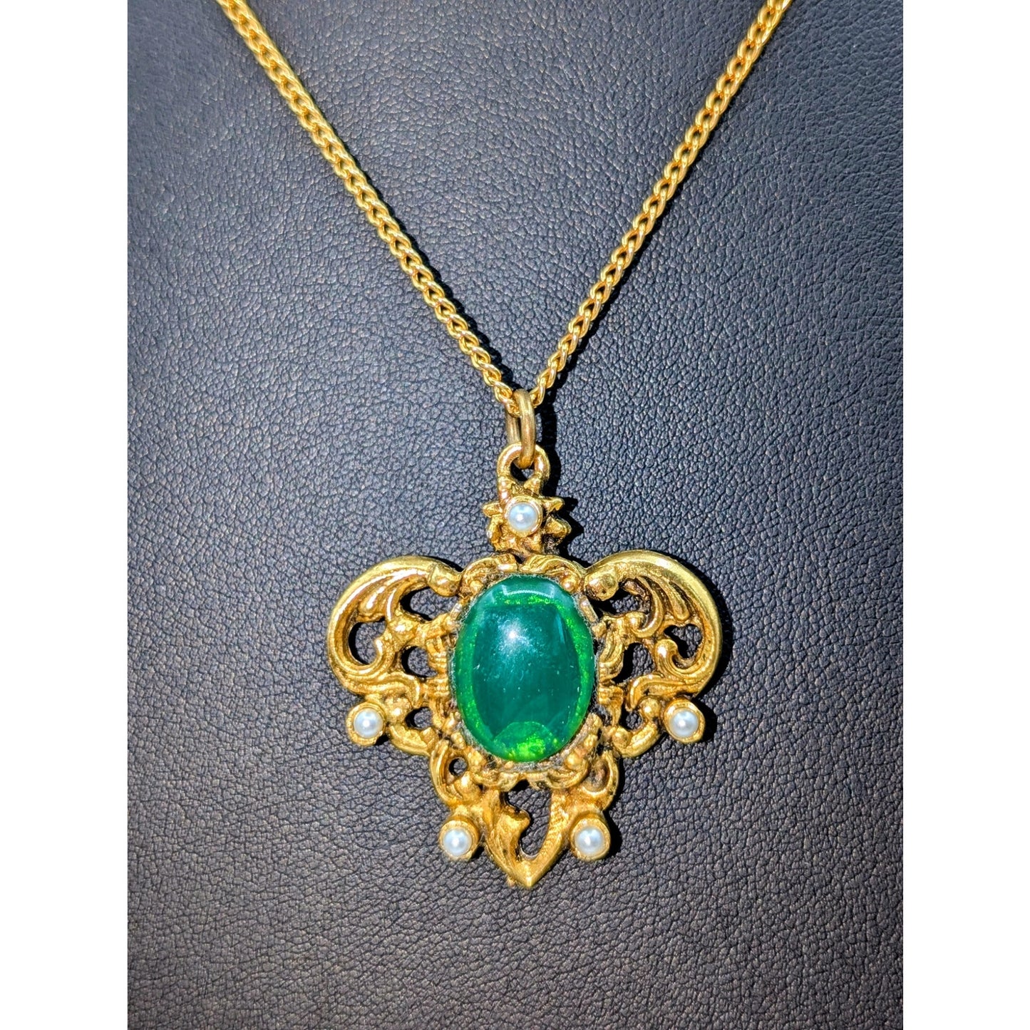 Vtg Signed Made in England Green Glass Faux Pearl Gold Tone Necklace Earring Set
