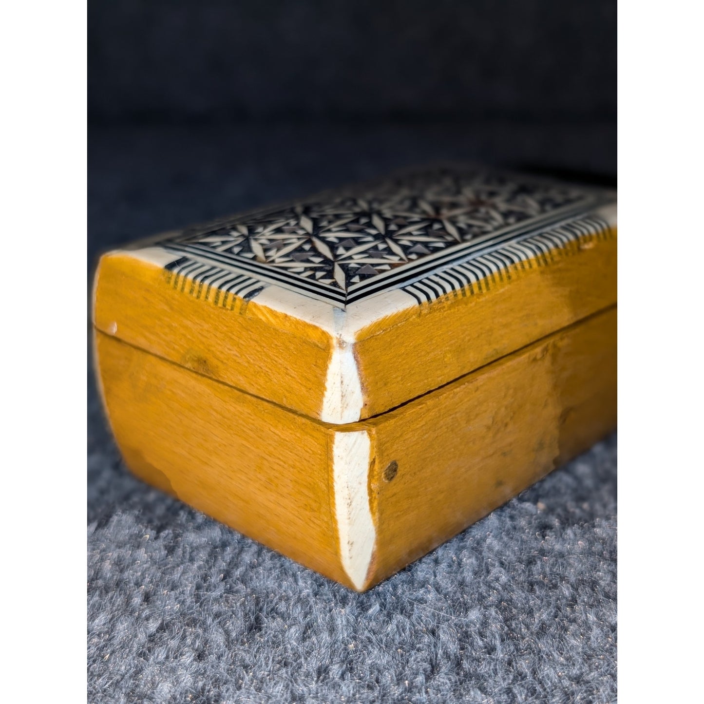 Vintage Egyptian Inlaid Wood Mother of Pearl Hinged Trinket Box Velvet Lining
