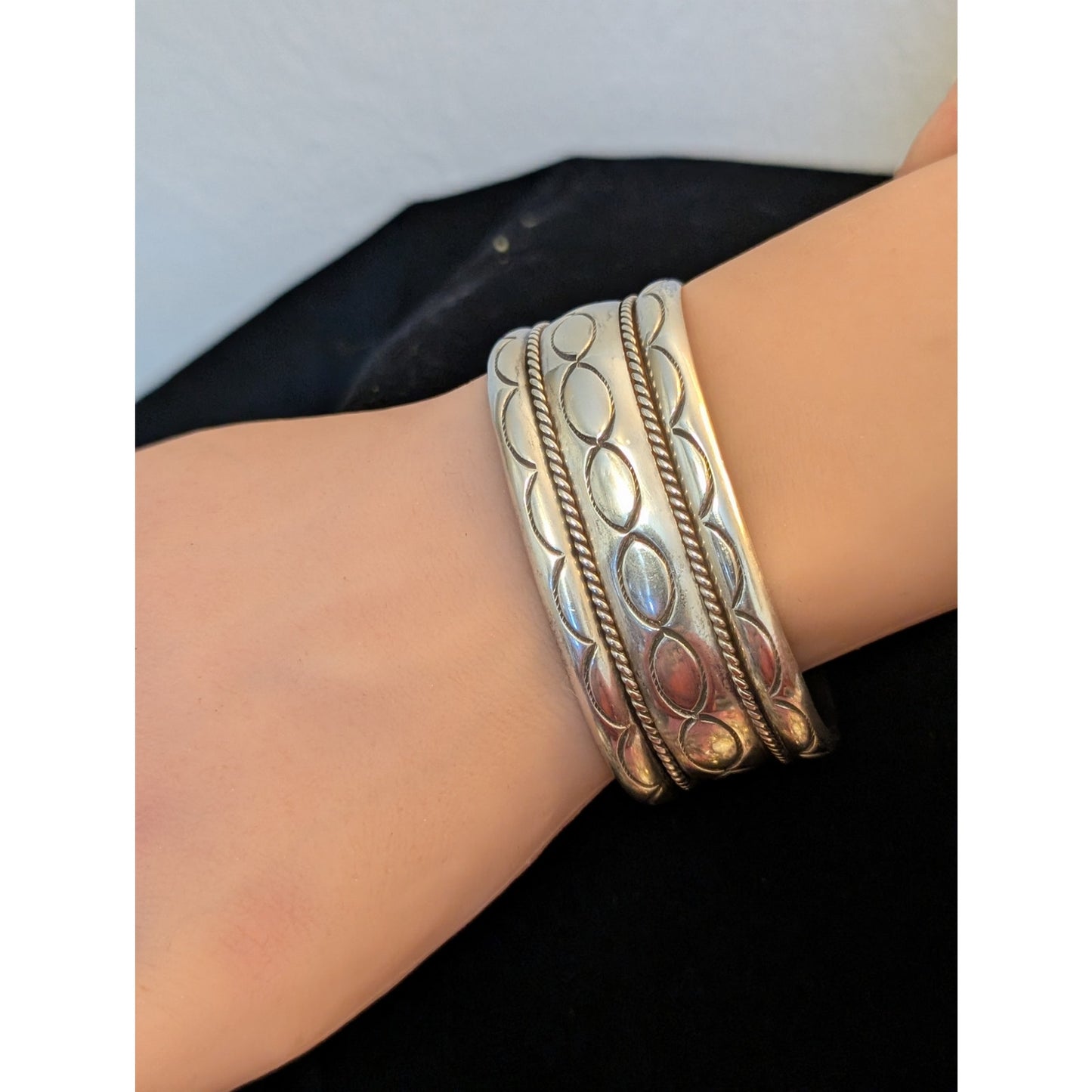 Vintage Native American Style 925 Sterling Silver 1" Wide Cuff Bracelet