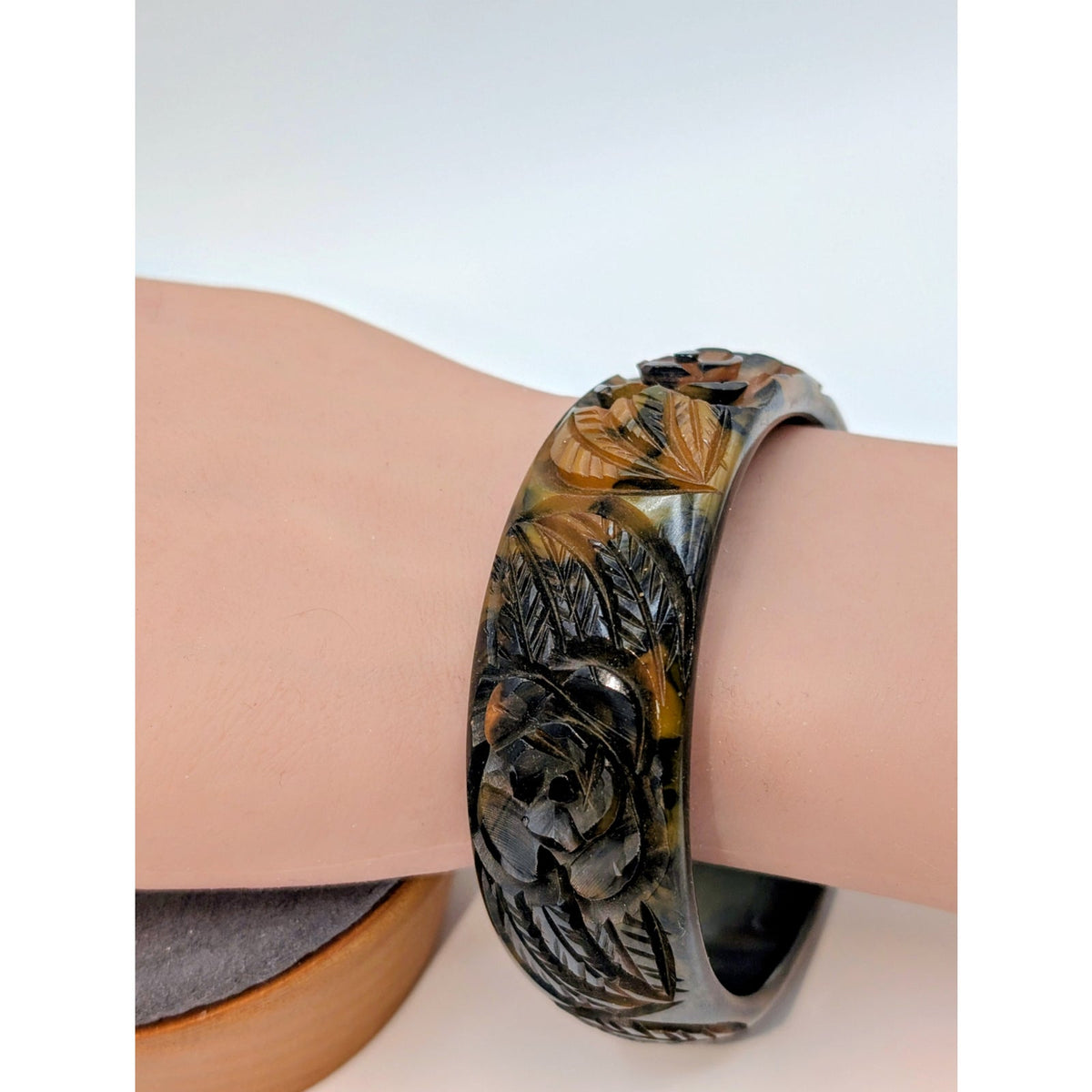 Rare 1930s Carved Roses Translucent End of Day Bakelite Bangle Bracelet