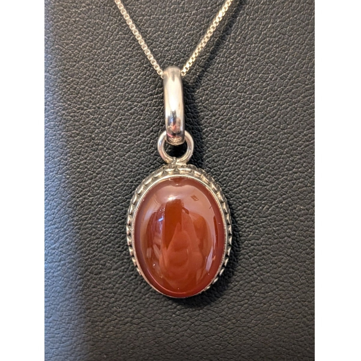 Bali Design Setting 925 Sterling Carnelian Pendant 925 Italy Box Chain Necklace