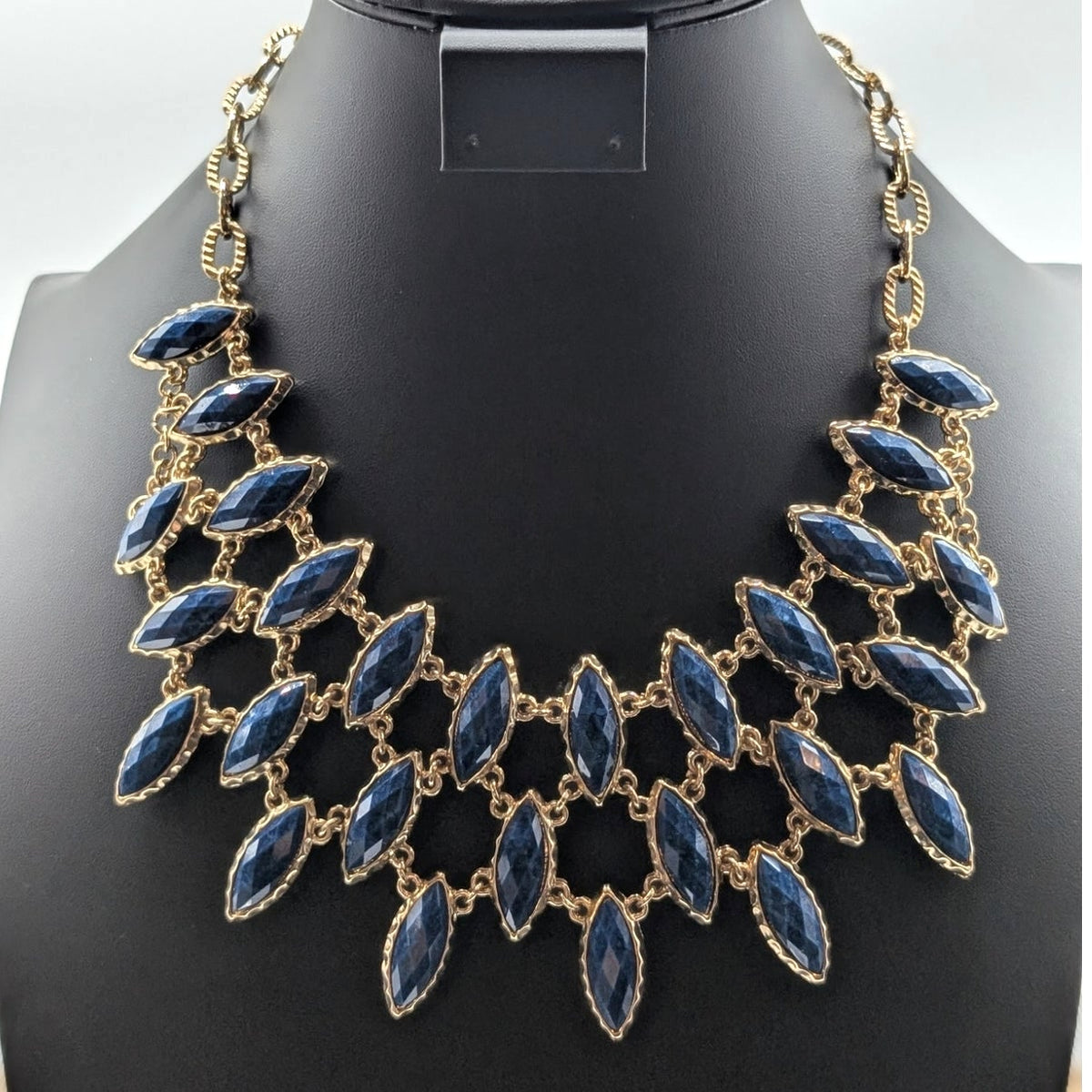 Signed Amrita Singh Marquis Green Navy Gold Tone Cleopatra Reversible Necklace