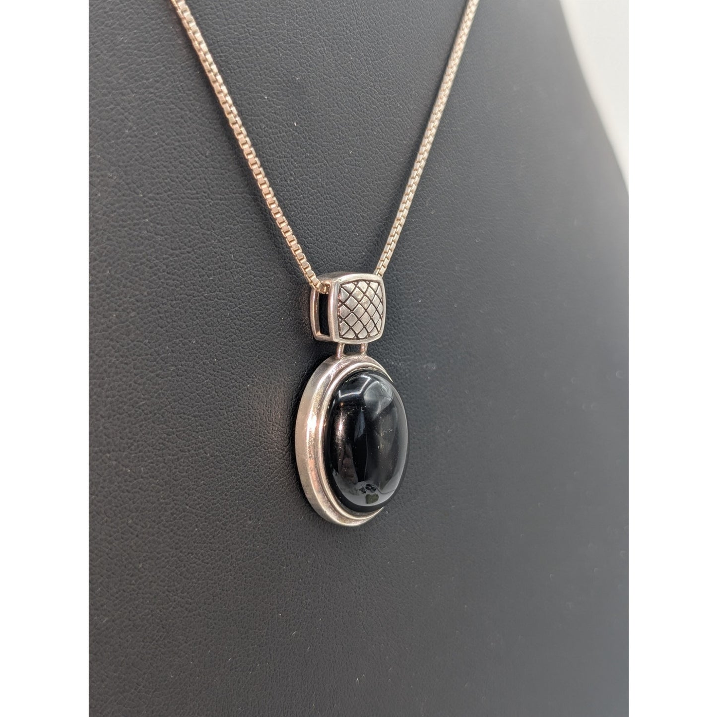 Vintage 925 Sterling Silver Black Onyx Pendant 18" Box Chain Necklace 10.82g