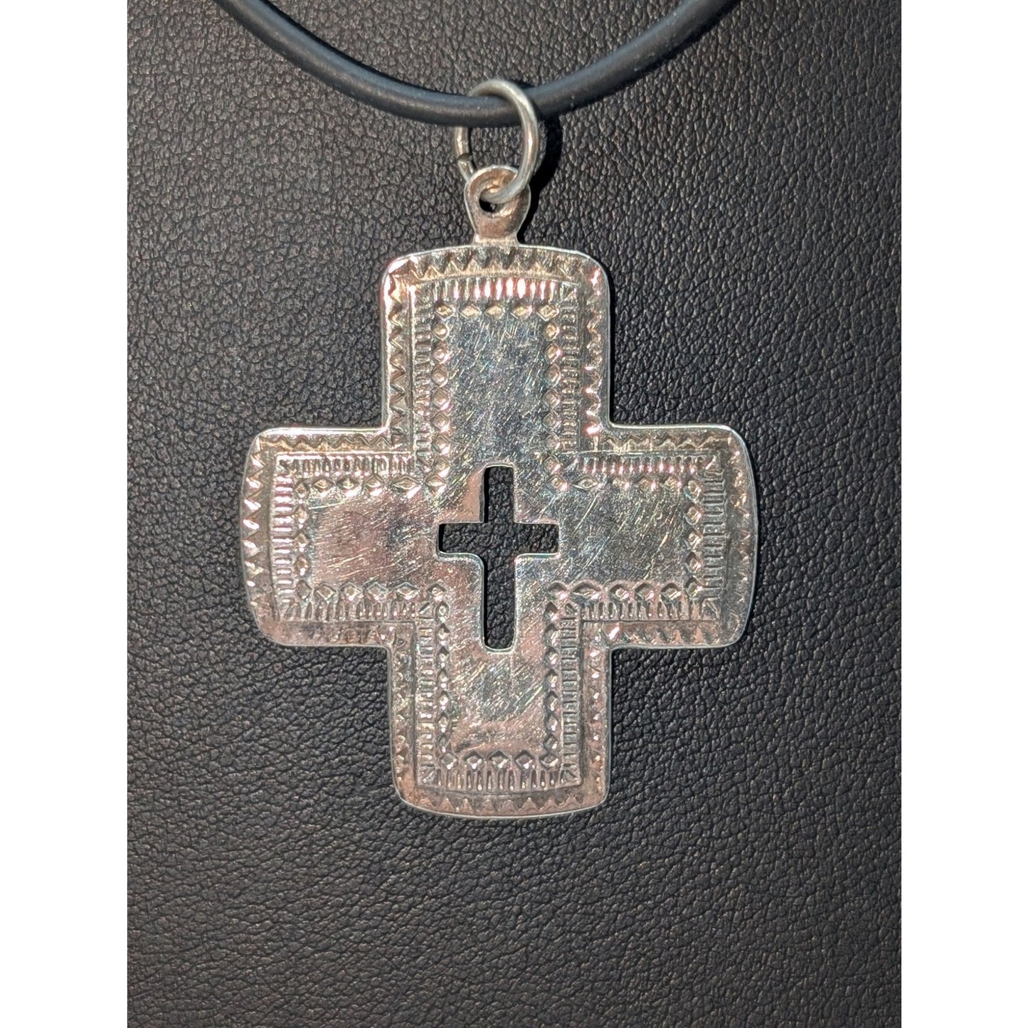 Vintage 925 Sterling Silver Thin Southwestern Cut Out Large Cross 18" Necklace