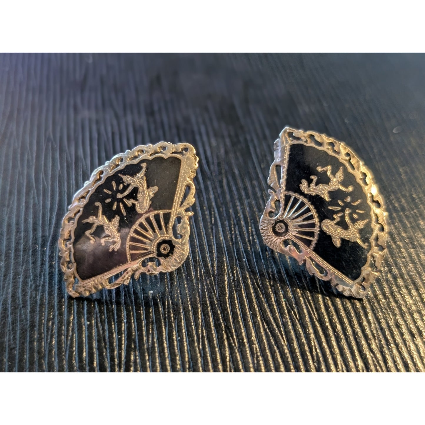 Vintage Siam Niello Sterling Silver Black Enamel Fan Screw Back Earrings