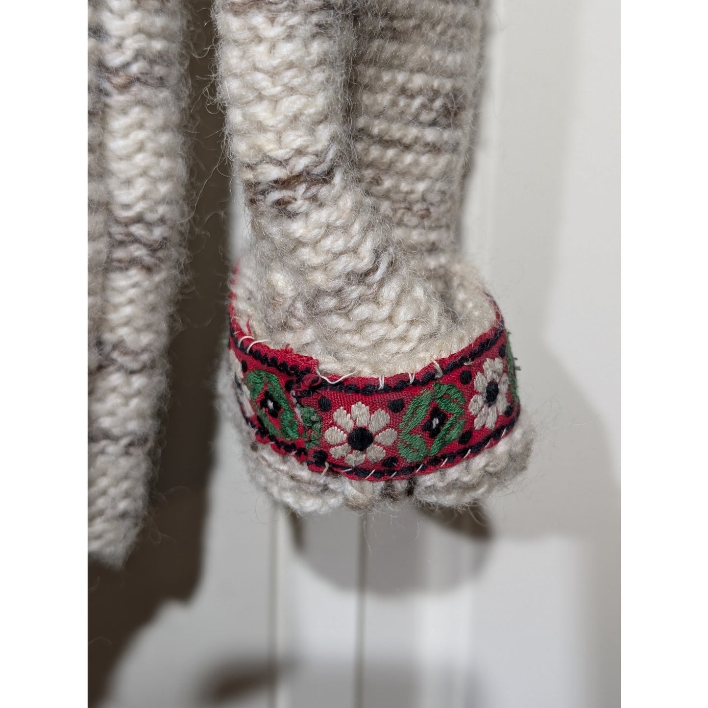 Vintage Hand Knit Cream Marled Swiss Ribbon Accents Button Cardigan Sz S/M