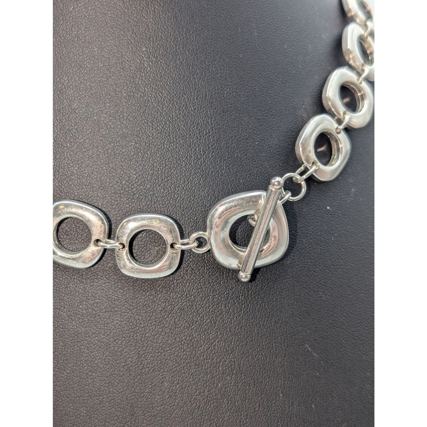 Silver Tone Chunky Squared Off Circle Chain Link Toggle Clasp 17.5" Necklace