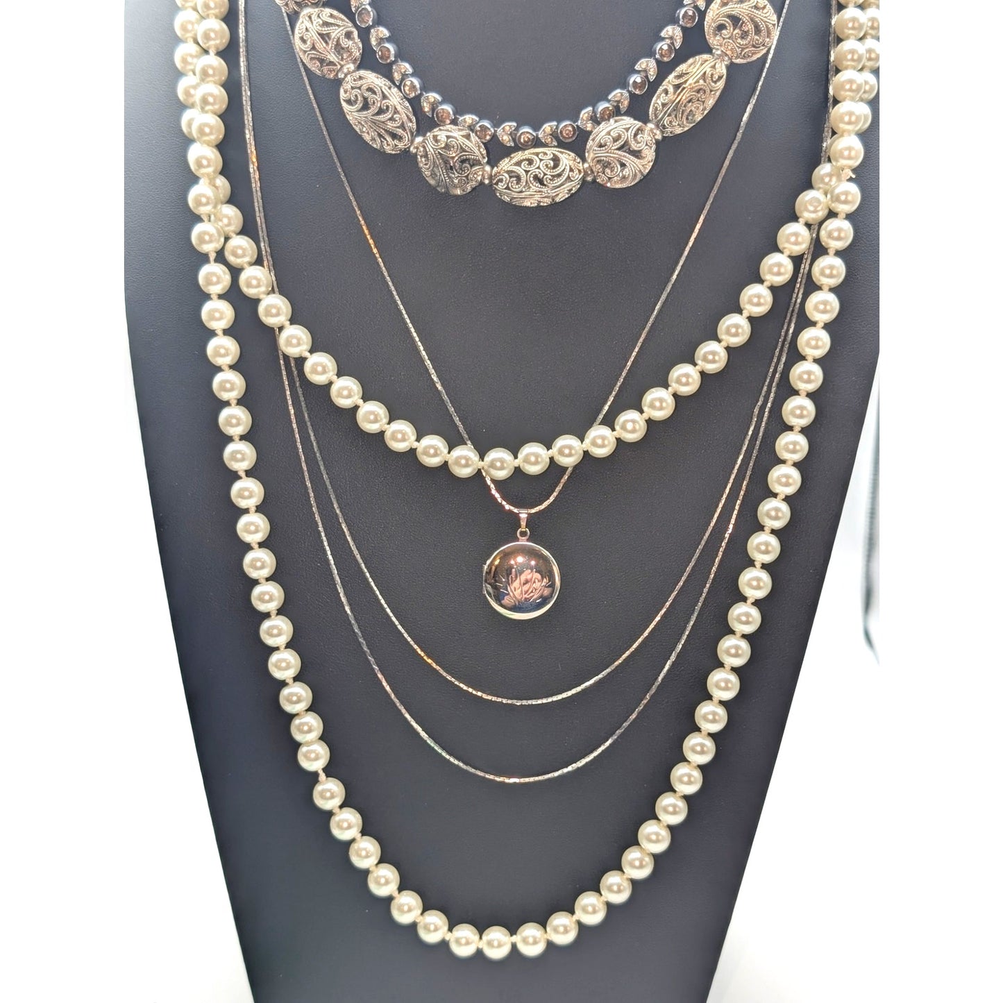 Lot of 9 Pcs of Faux Pearl Rhinestone Chain & Filigree Silver Tone Metal Jewelry