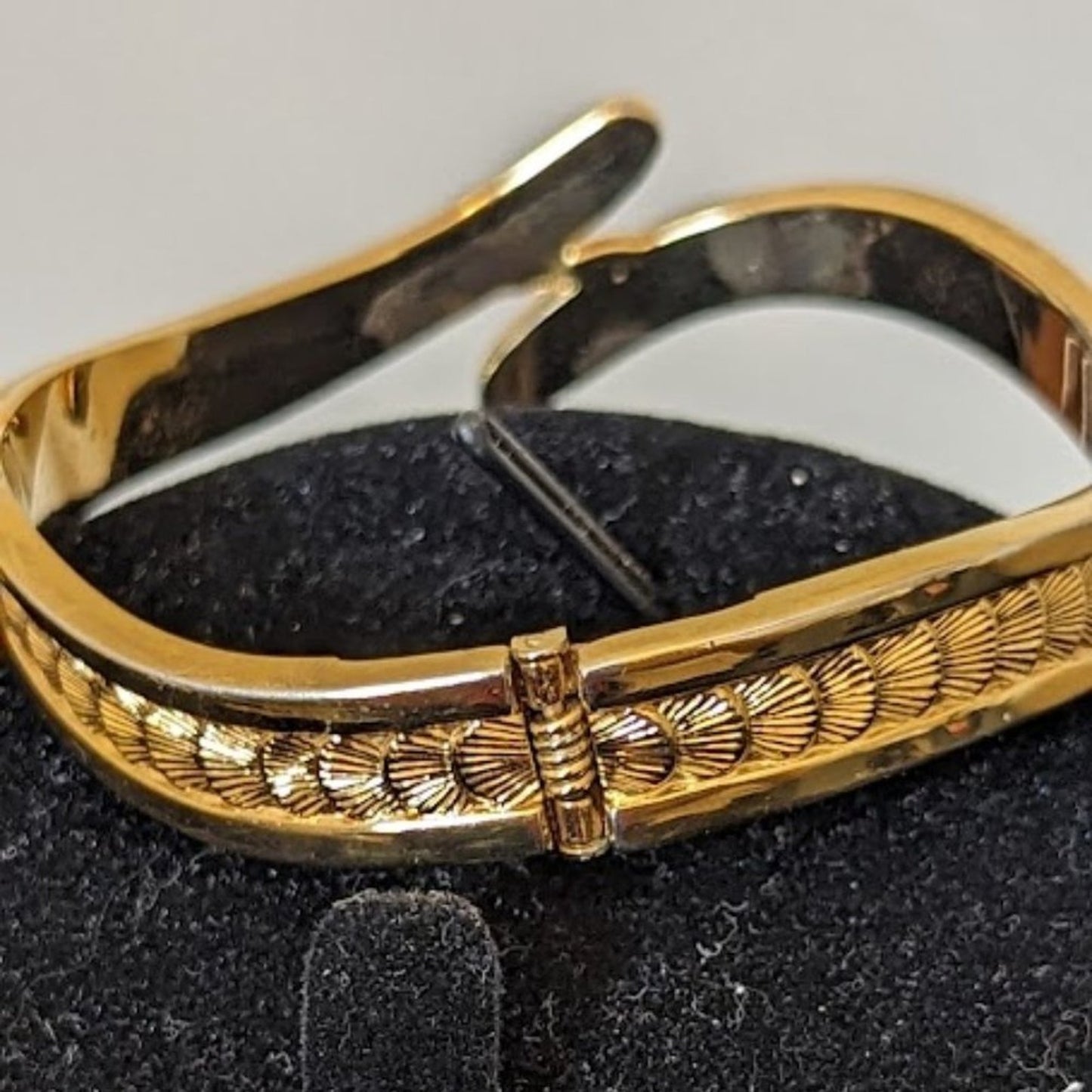 MONET Clamper Style Gold Tone Etched Shell Design Bracelet Small
