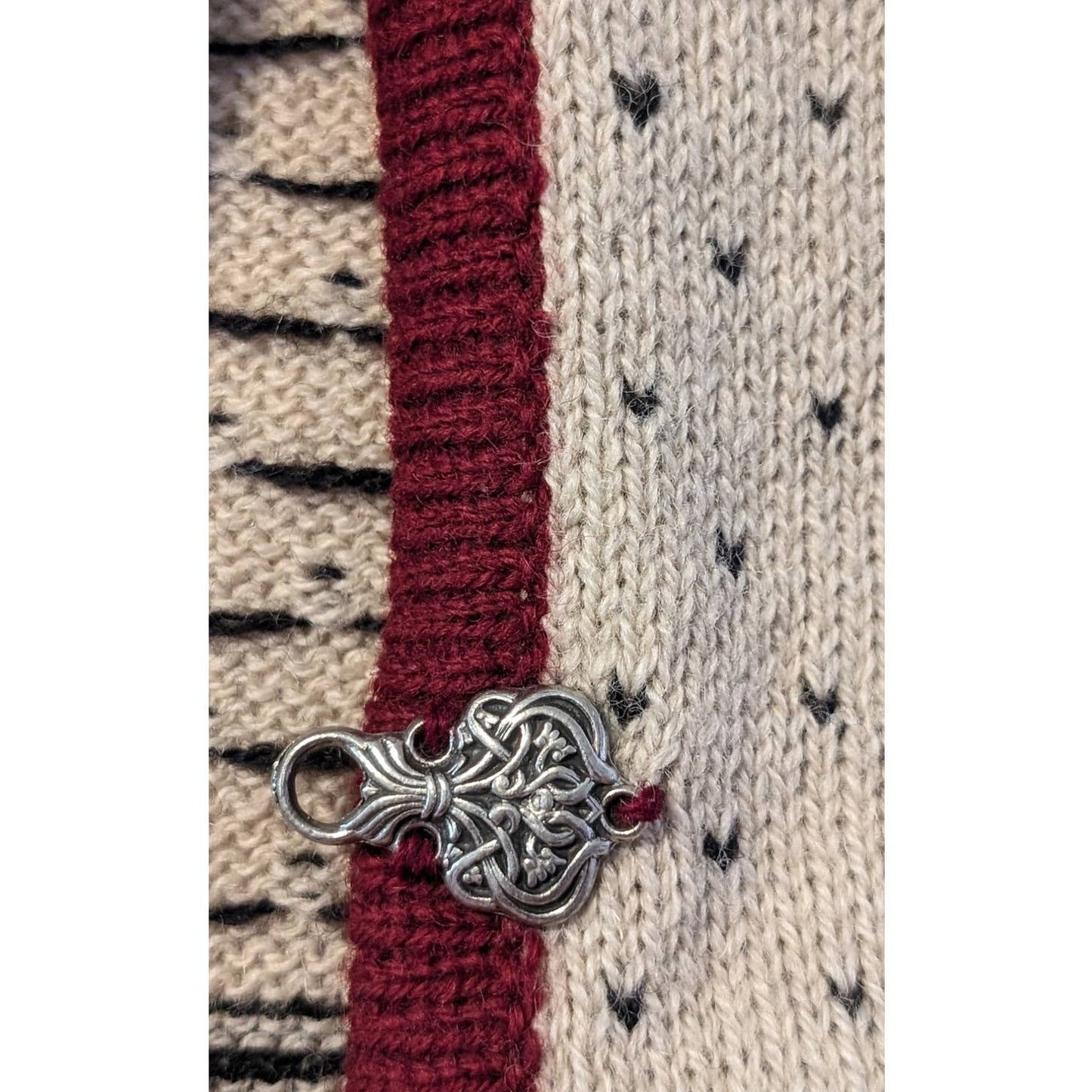 Dia Bristol, Vermont 100% Wool Knit Hook & Eye Closure Made in Estonia Sz S