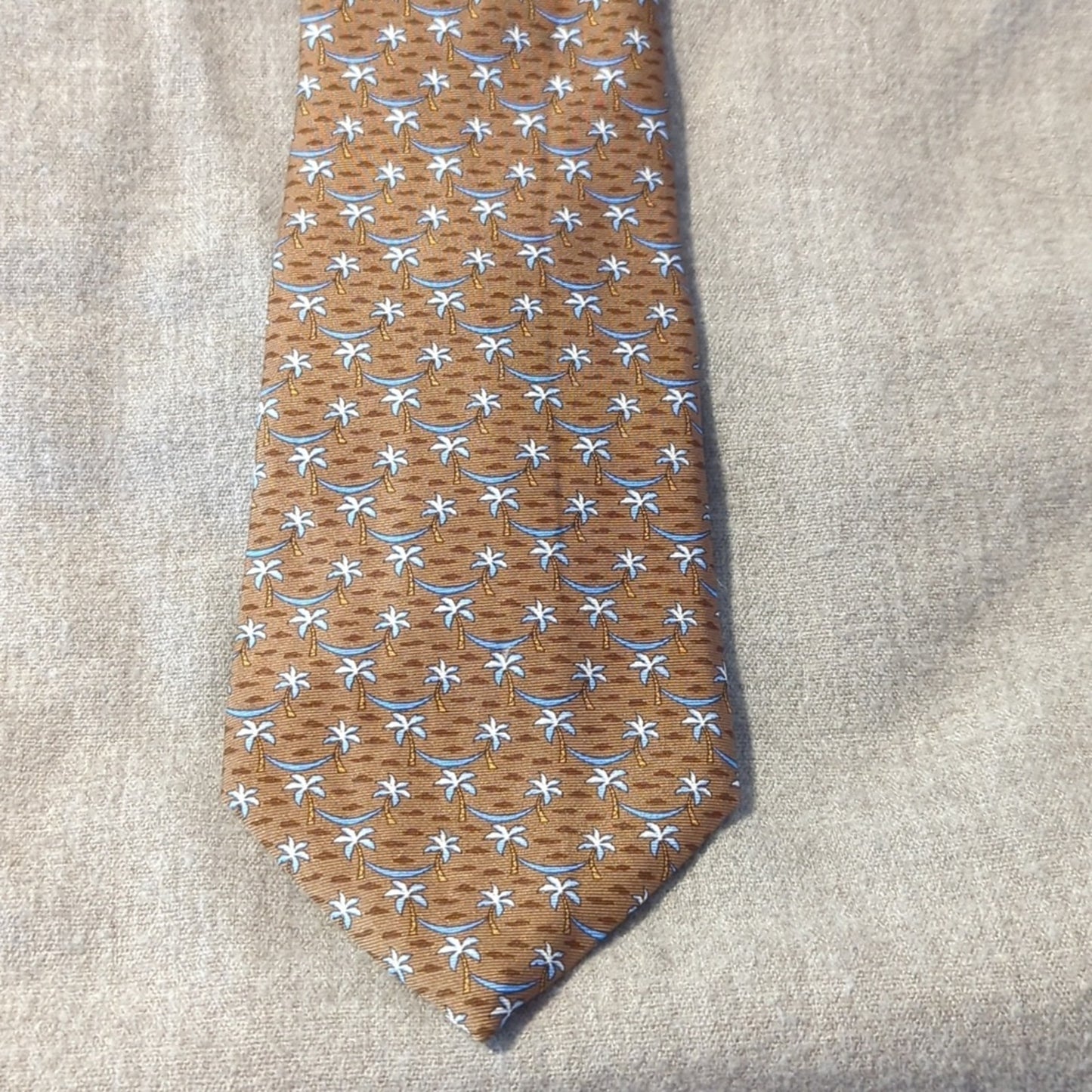 Brooks Brothers Country Club Line 100% Silk Printed in Italy Brown Palm Tree Tie