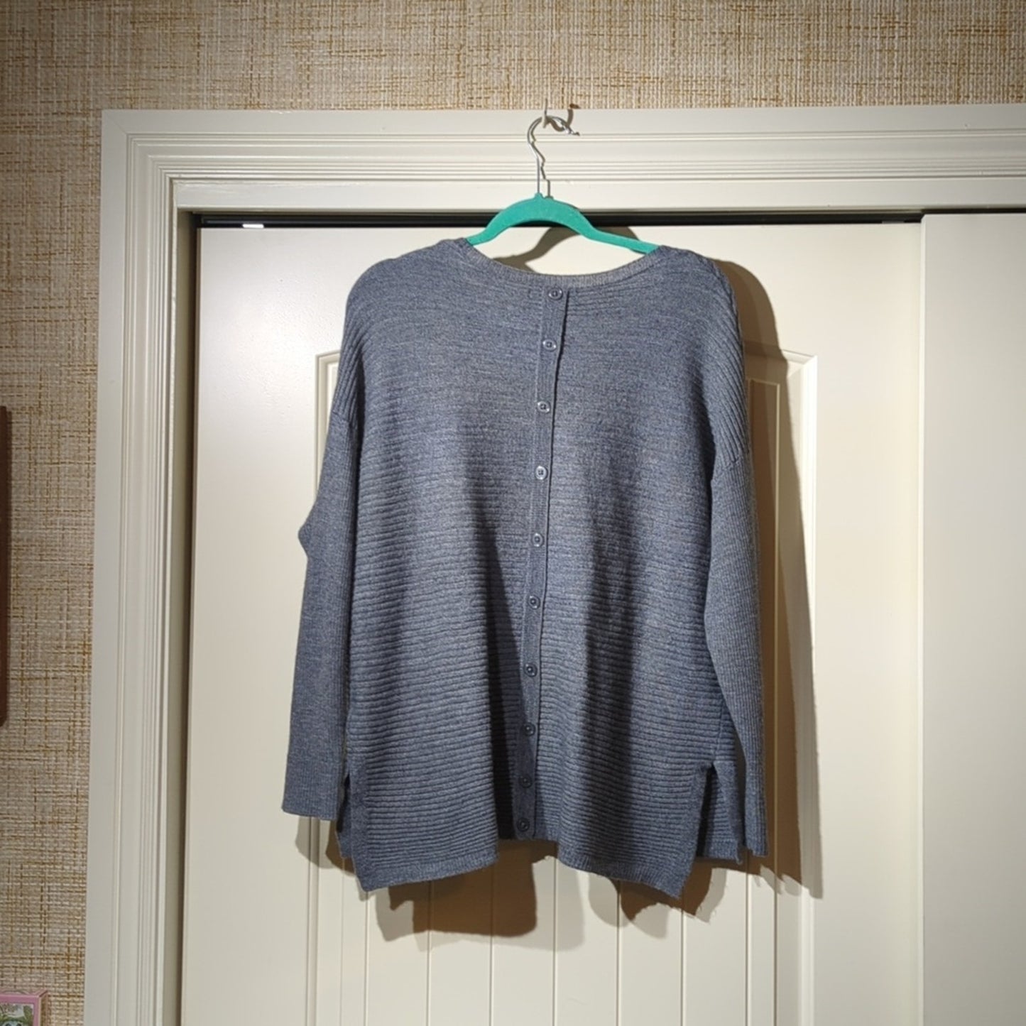 Tahari Plus Size Gray Wool Blend Drop Sleeve Button Down Back Sweater Size 2X