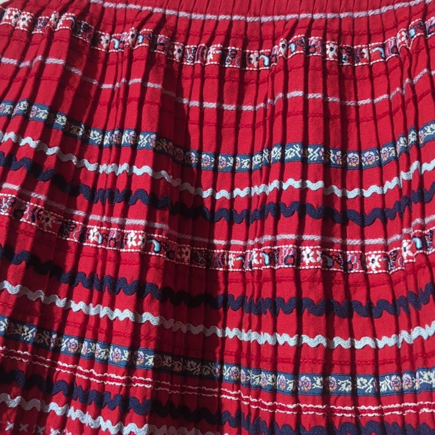 Club Monaco Red Olla Pleated Accordian Skirt Women's Size S-M (10)
