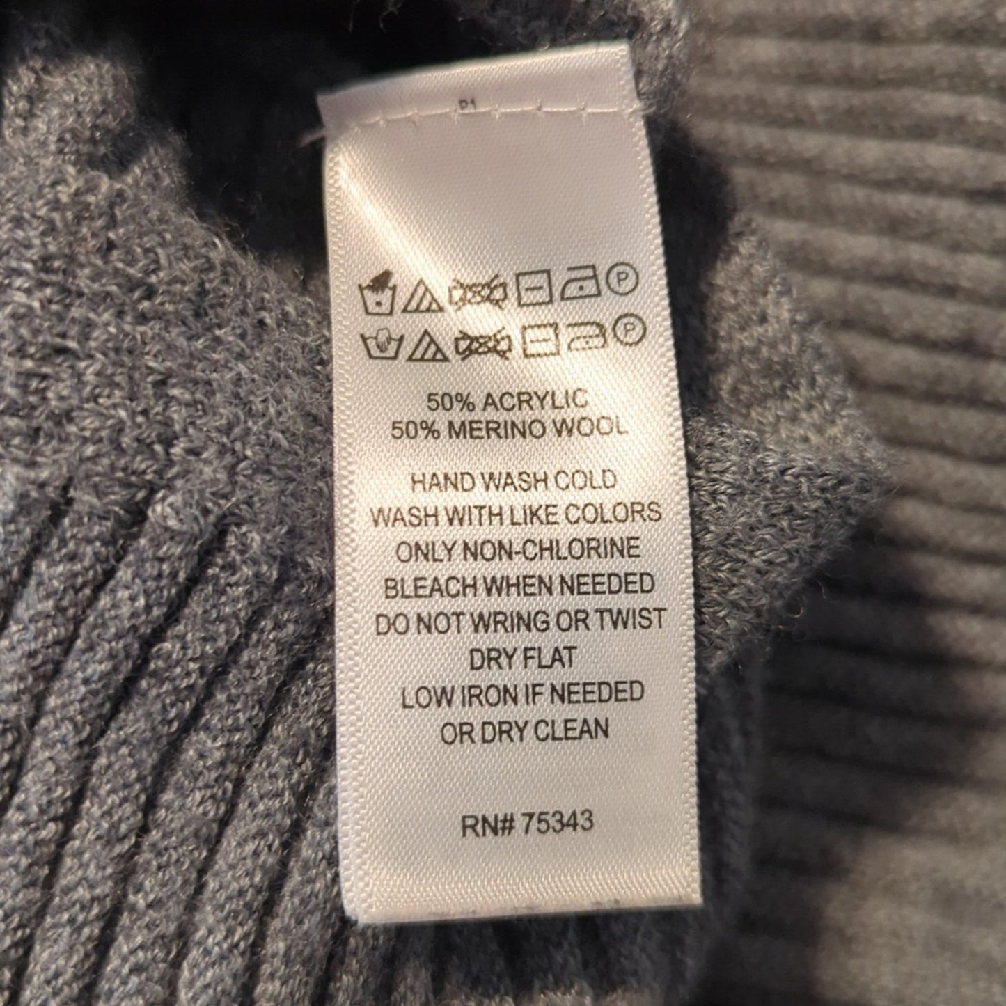Tahari Plus Size Gray Wool Blend Drop Sleeve Button Down Back Sweater Size 2X