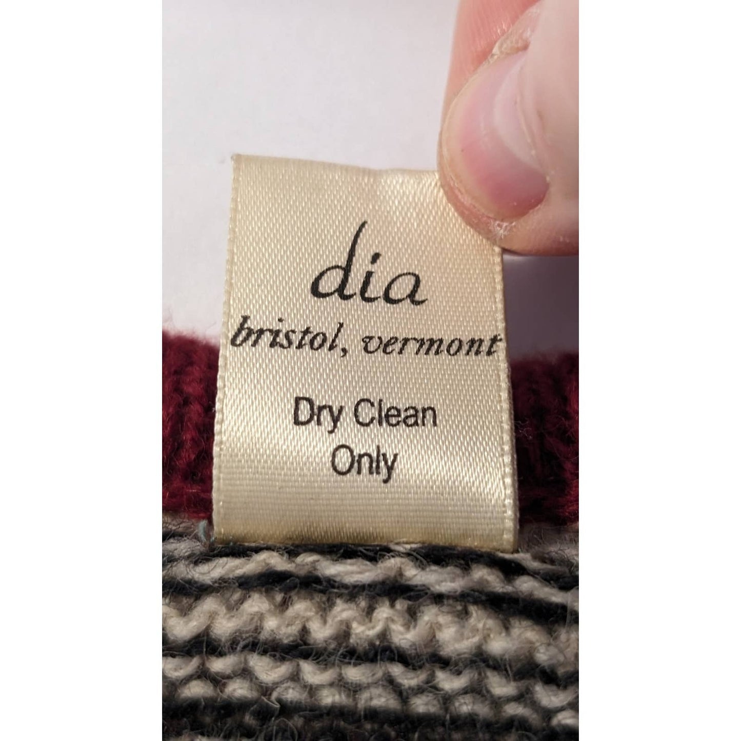 Dia Bristol, Vermont 100% Wool Knit Hook & Eye Closure Made in Estonia Sz S