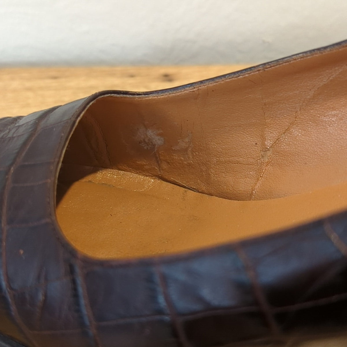 Ralph Lauren Classic Brown Leather Crocodile Embossed Almond Toe Pumps Size 8B