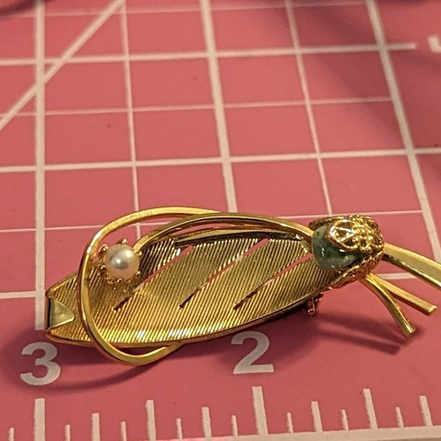 Vintage Faux Pearl and Adventurine Gold Tone Leaf Brooch