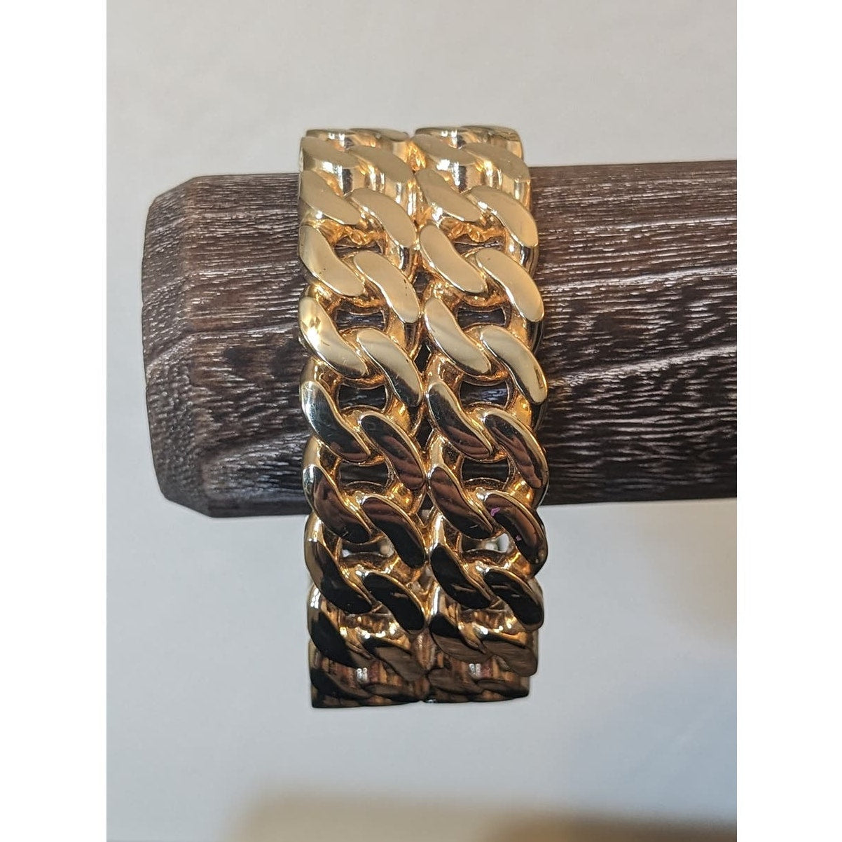 Gold Tone Double Curb Link Oval Hinge Close Clamper Bracelet