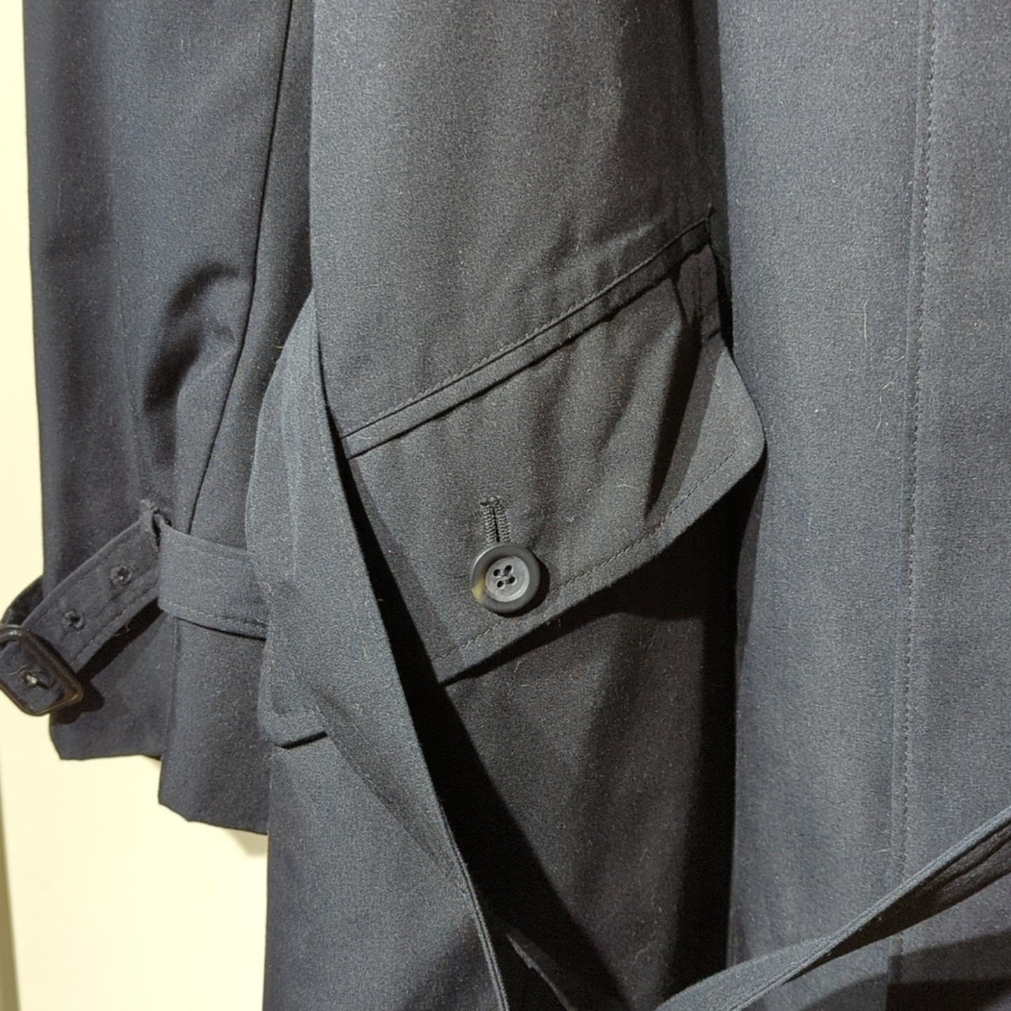 London Fog Black Belted Button Front Men's Size 42 Short Trench Coat NWT