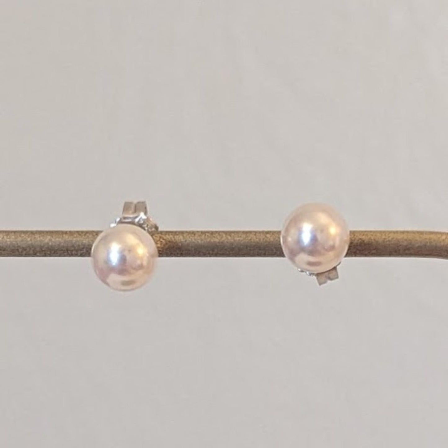 925 Sterling Silver Glass Pearl Stud Earrings