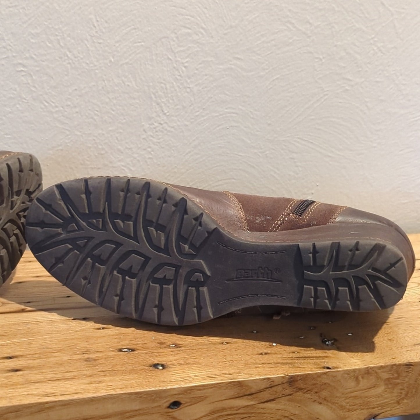Earth Hilltopper Brown Leather & Suede Wedge Heel Bootie Women's Size 11B