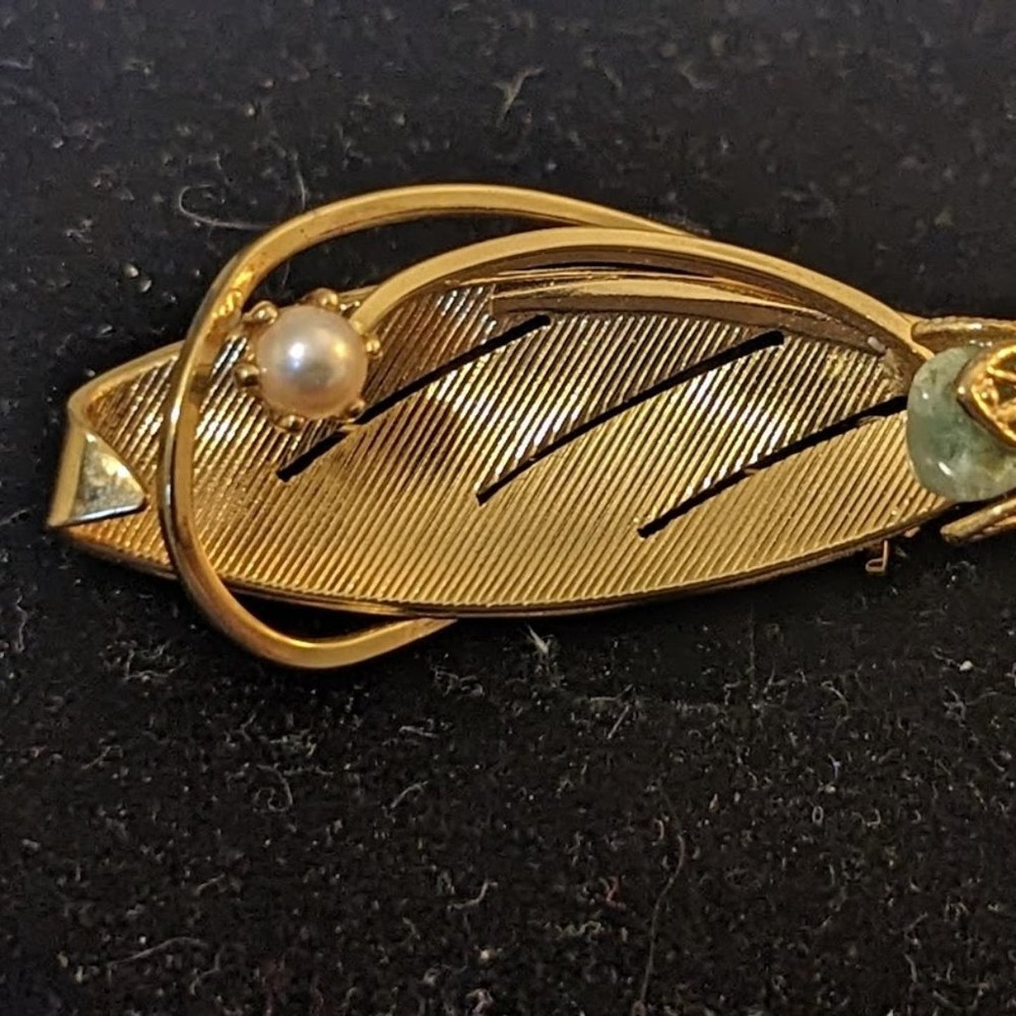 Vintage Faux Pearl and Adventurine Gold Tone Leaf Brooch