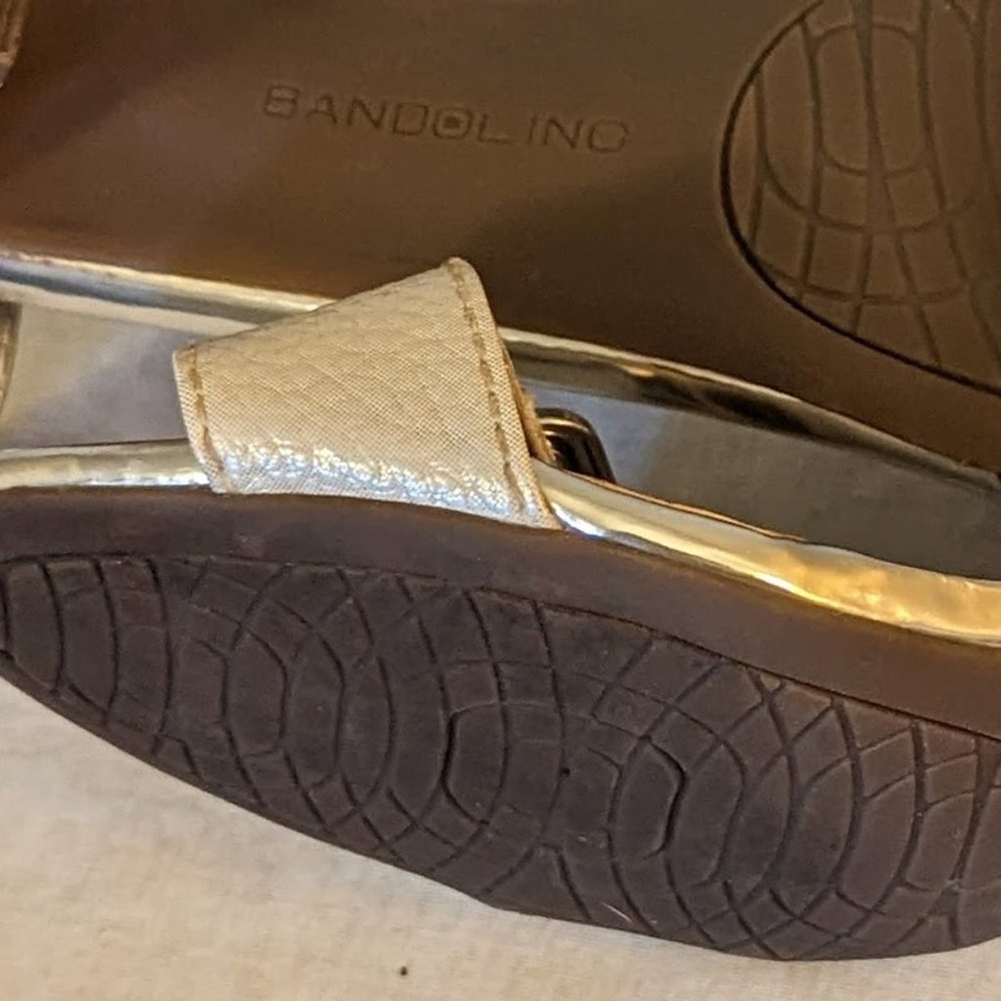 Bandolino Metallic Cream Buckle Chunky Heel Ankle Strap Sandal Size 8M